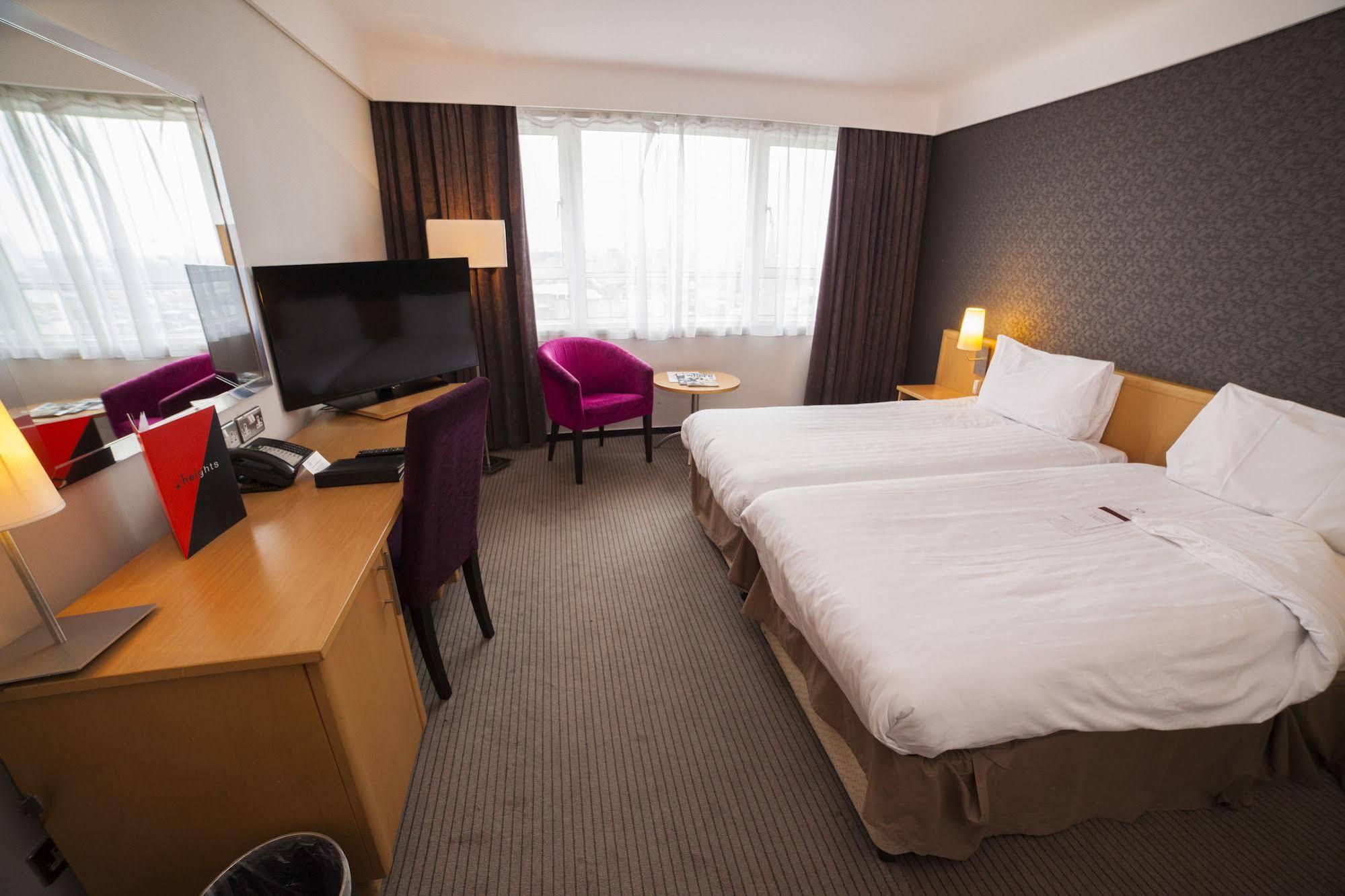 Treehouse Hotel Лондон Экстерьер фото