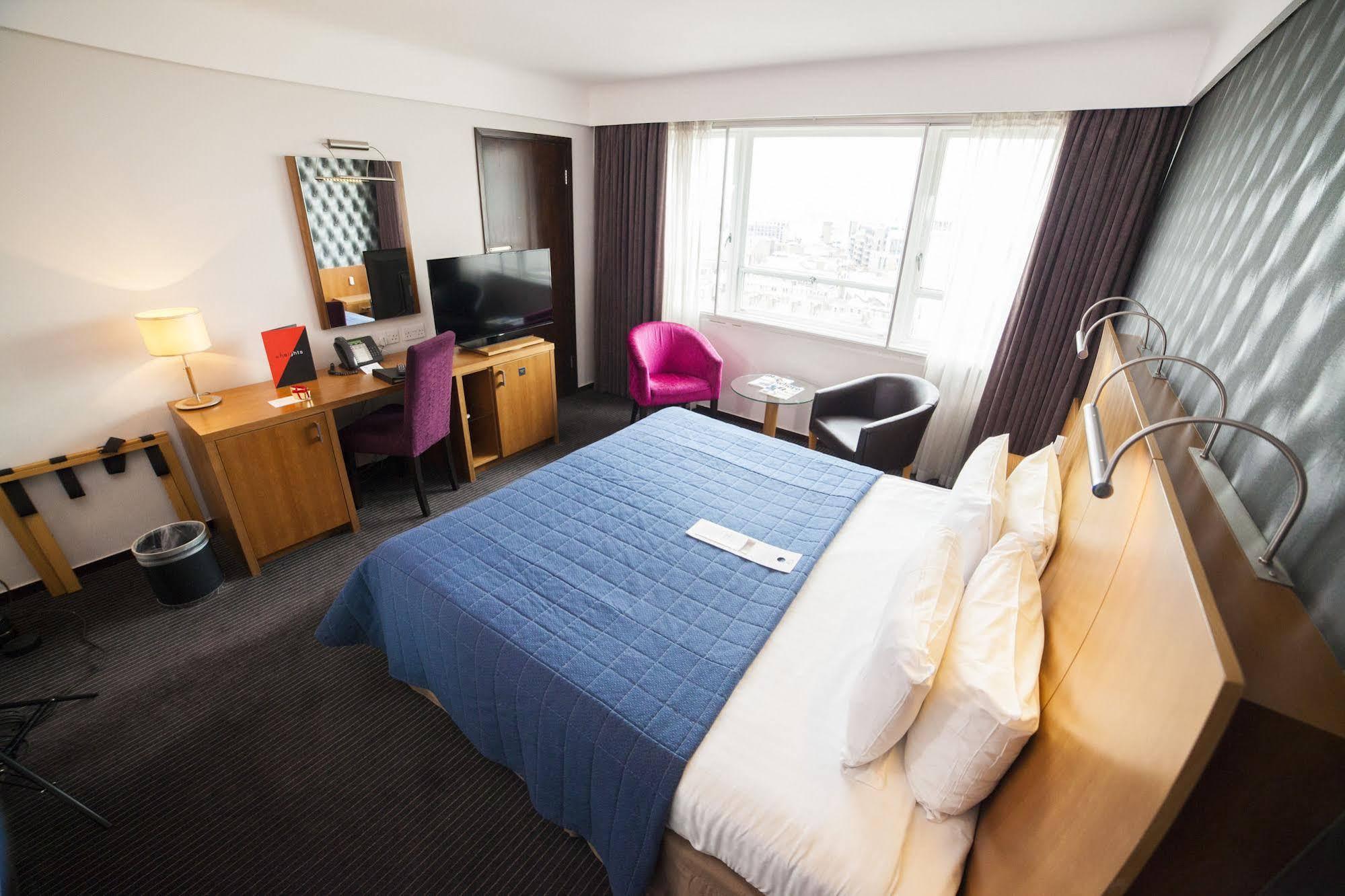 Treehouse Hotel Лондон Экстерьер фото