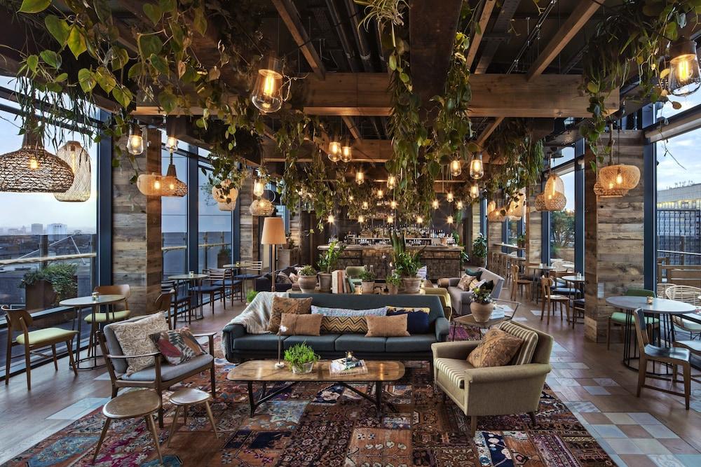 Treehouse Hotel Лондон Экстерьер фото