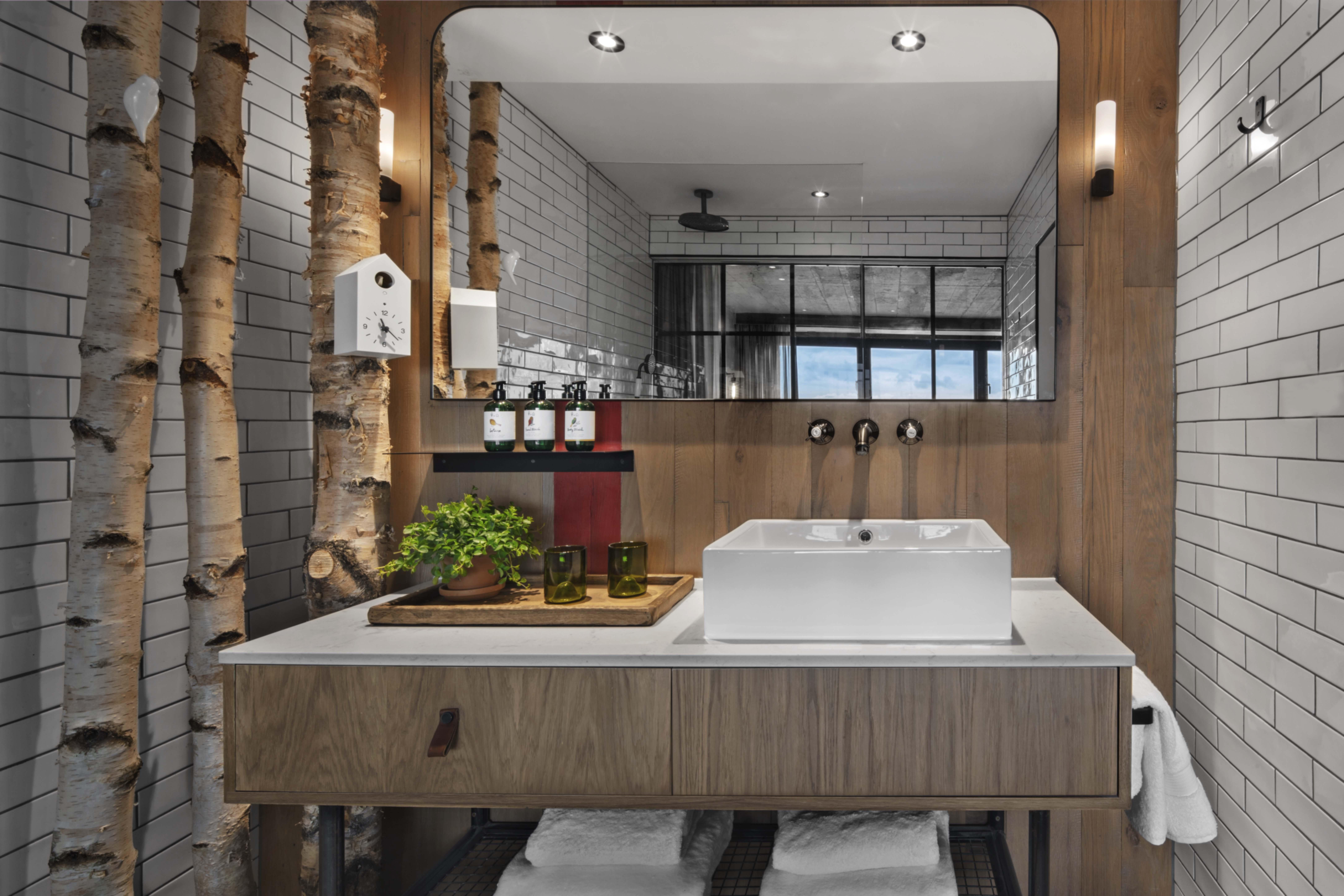 Treehouse Hotel Лондон Экстерьер фото